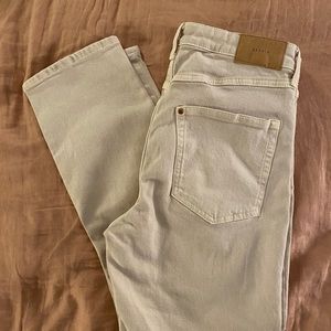 & Other Stories off-white skinny jeans, size 8.